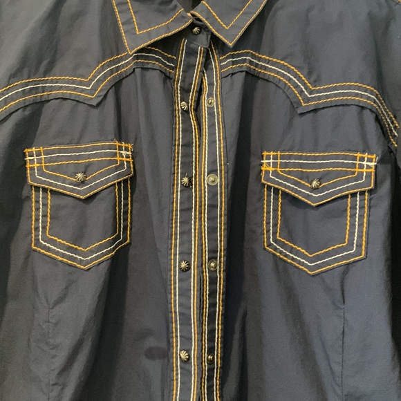 Ariat Embelished Western Style Button Up Shuirt Size Large - Picture 2 of 7